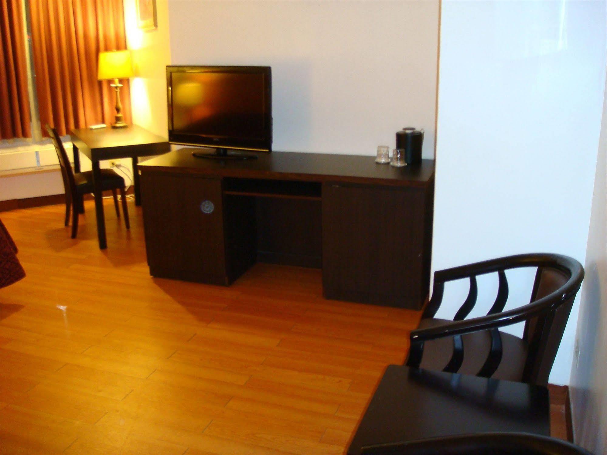 Grand Plaza Hotel Tumon Extérieur photo