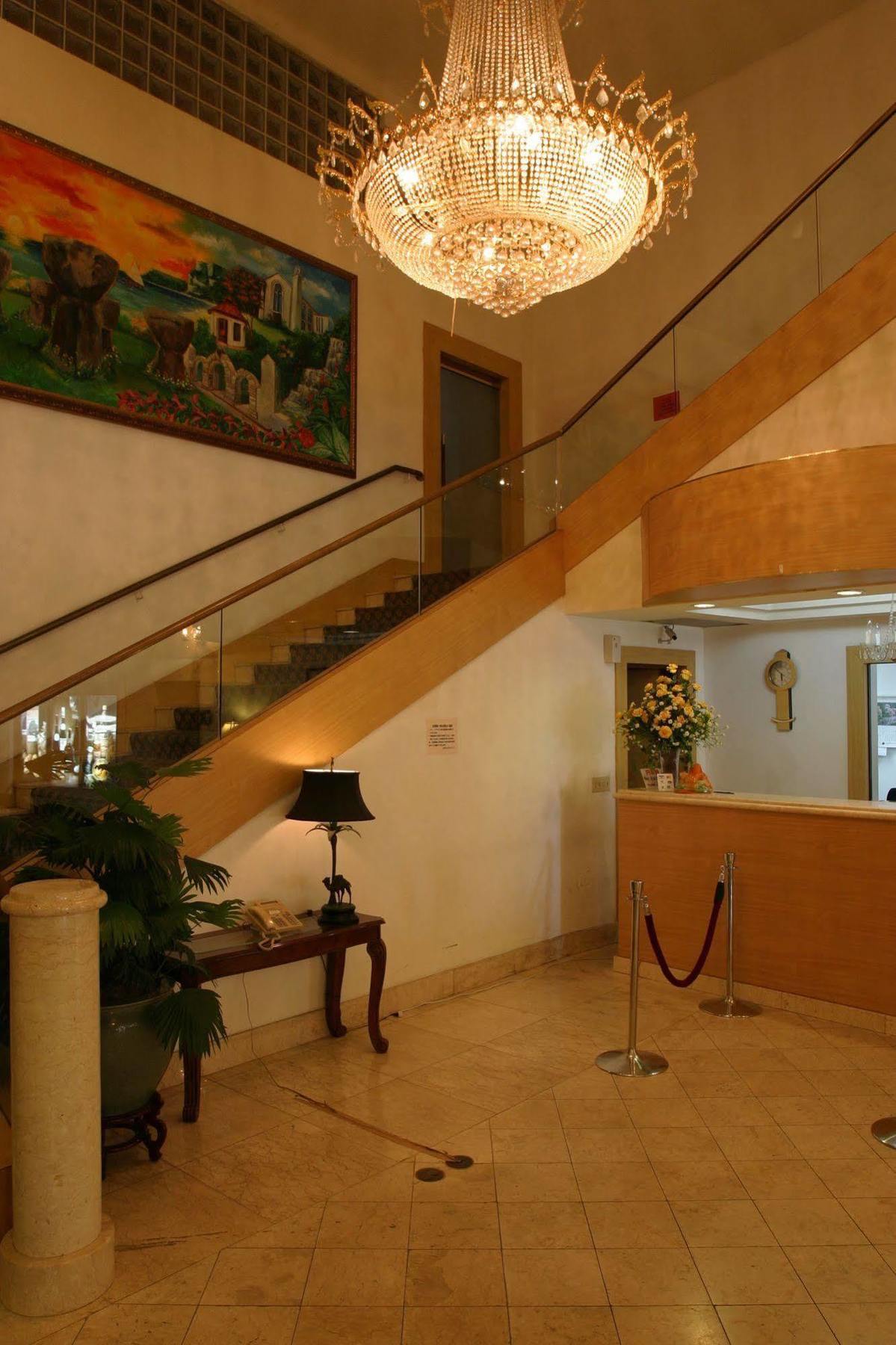 Grand Plaza Hotel Tumon Extérieur photo