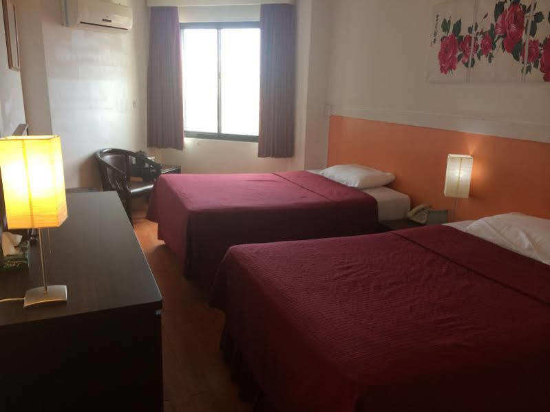 Grand Plaza Hotel Tumon Extérieur photo
