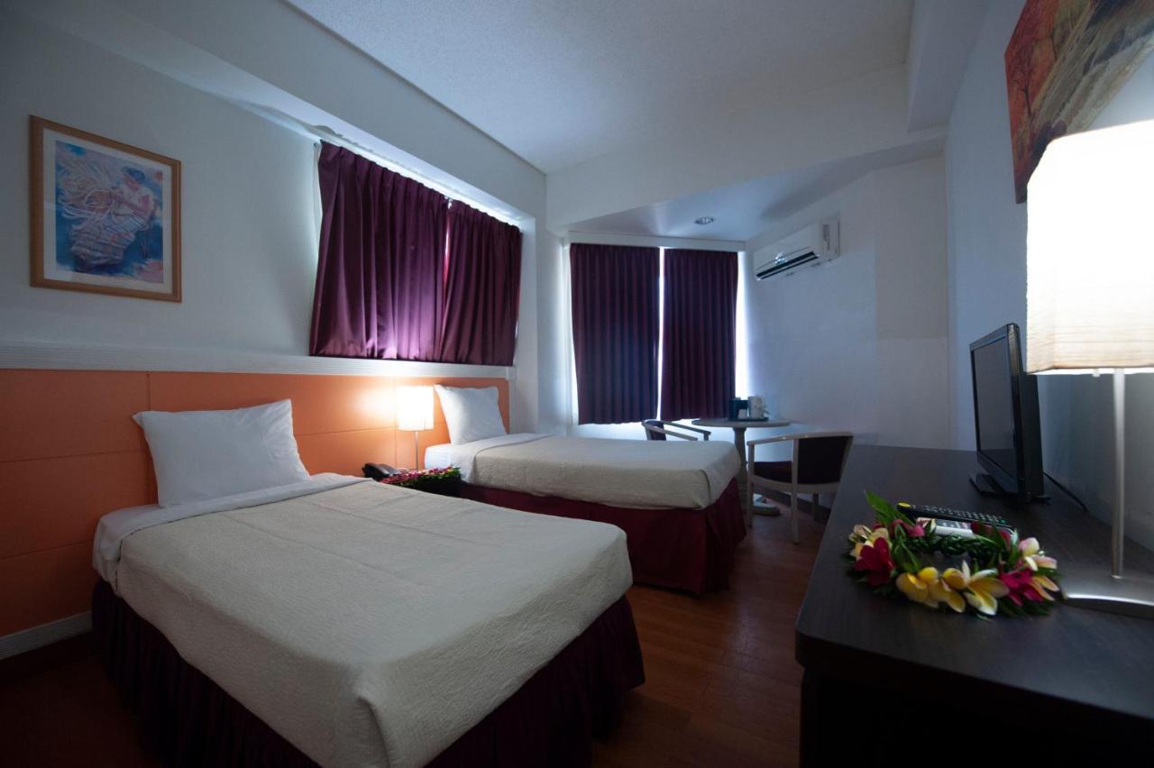 Grand Plaza Hotel Tumon Extérieur photo